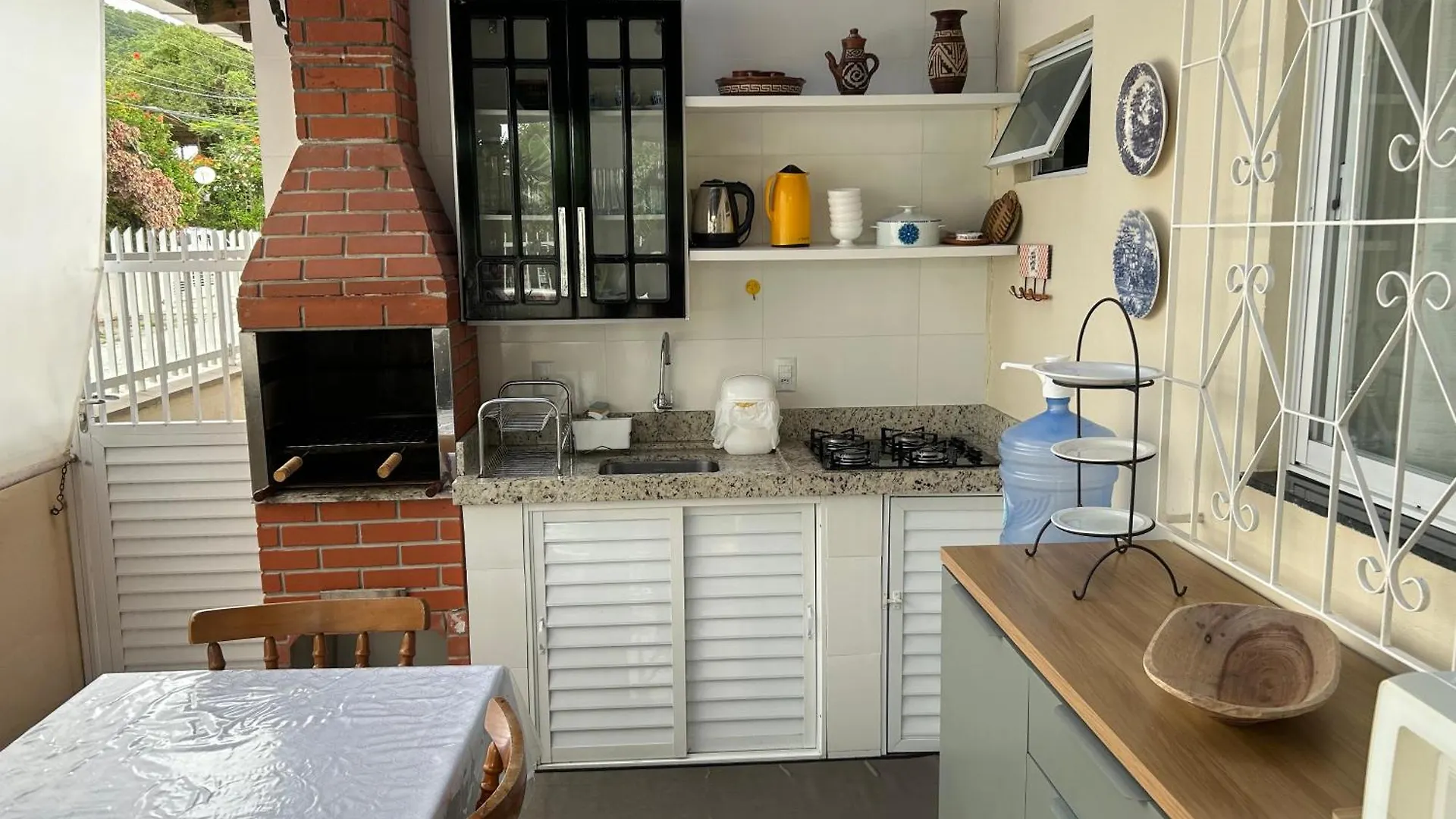 Casa Da Arvore Rua Pescada Amarela Bombinhas
